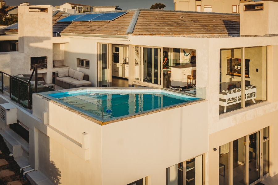 4 Bedroom Property for Sale in Herolds Bay Western Cape